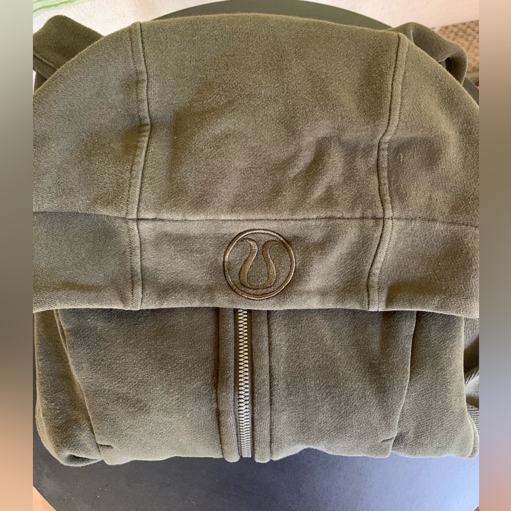 Lulu zip jacket